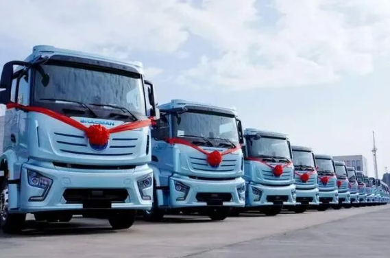新能源重卡充电赛道分化：央国企布局干线，小散户加速出局